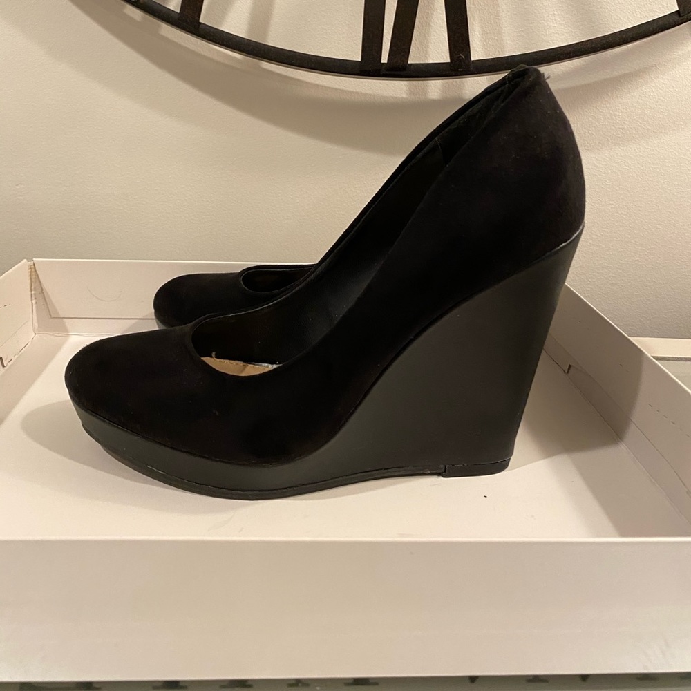 Brand New. Wedges